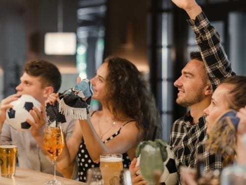 Cómo hacer que tu bar sea el lugar perfecto para ver deportes